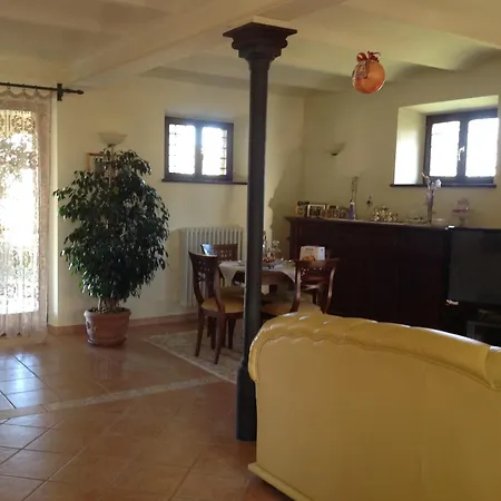 Giulia Appignano (Macerata)